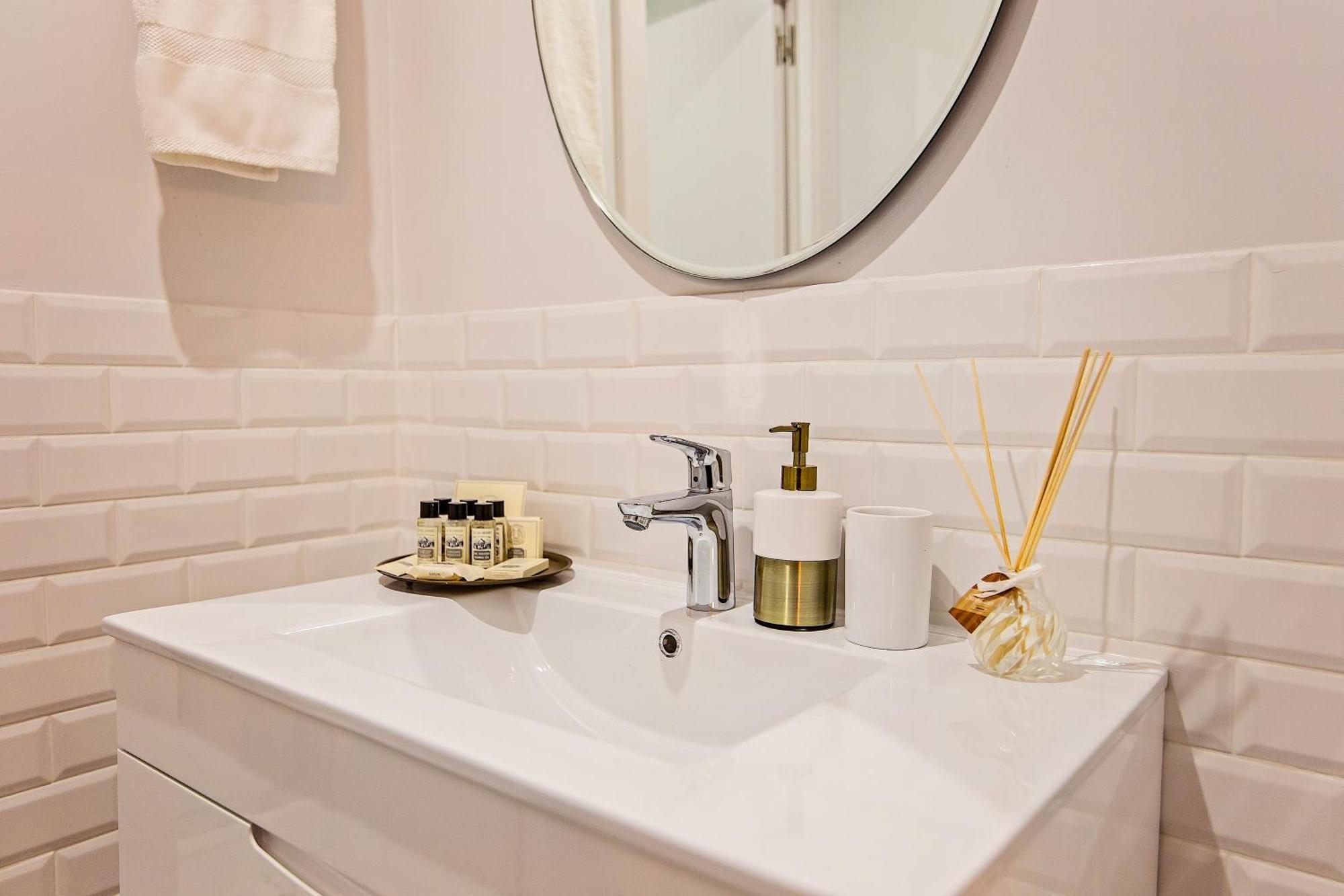 Sweett - La Pedrera - Paseo De Gracia Apartment Barcelona Ngoại thất bức ảnh